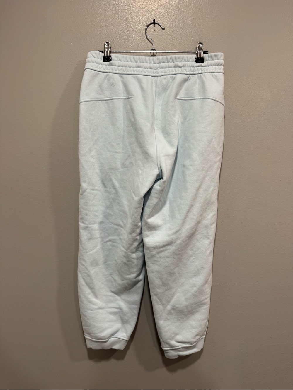 Lululemon Loungeful High-Rise Cropped Jogger in Powder Blue Size 6 - Picture 3 of 5